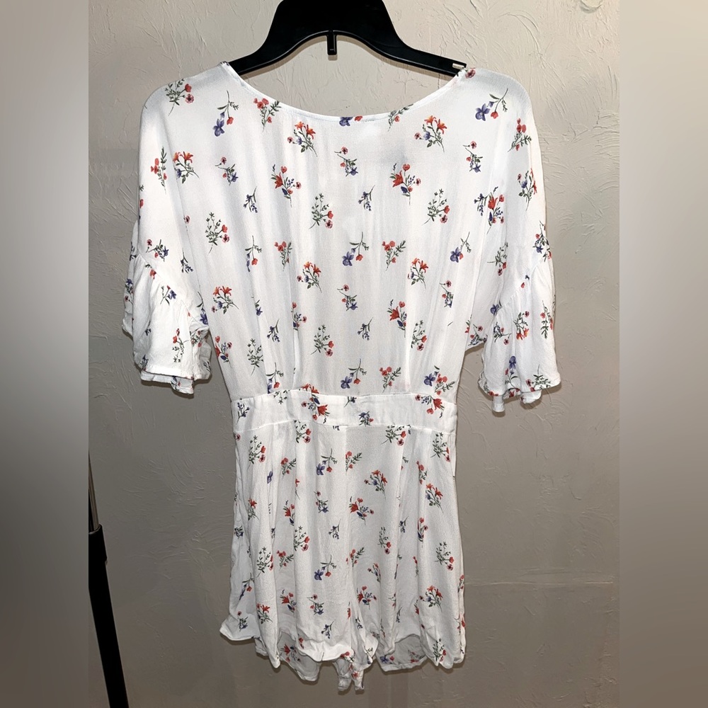 Forever 21 Floral print open back romper
